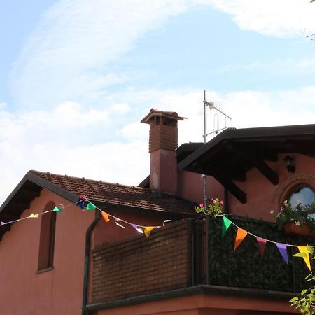 Casa Vacanze Elena Rometta Exteriör bild