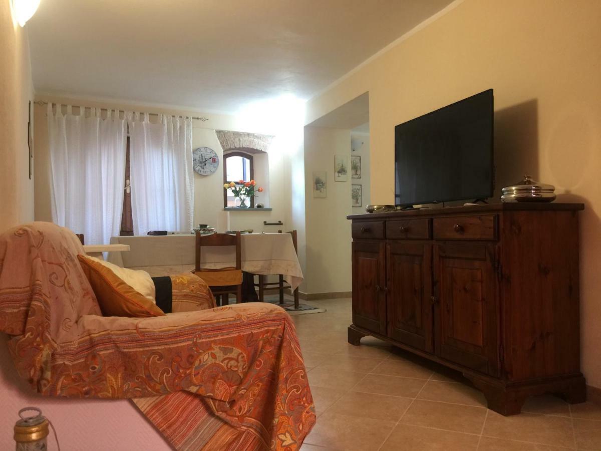 Casa Vacanze Elena Rometta Exteriör bild