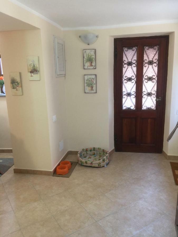 Casa Vacanze Elena Rometta Exteriör bild