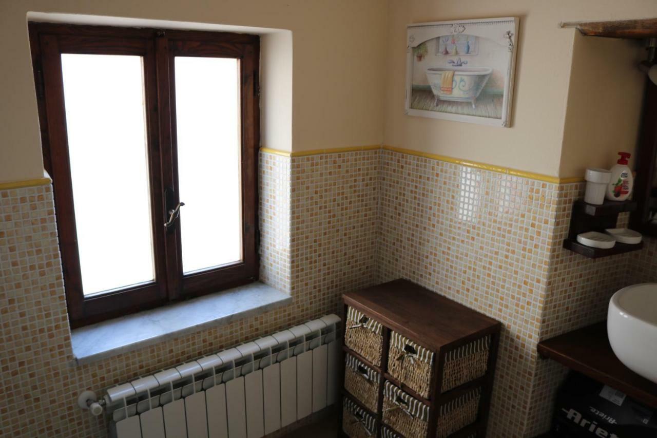 Casa Vacanze Elena Rometta Exteriör bild