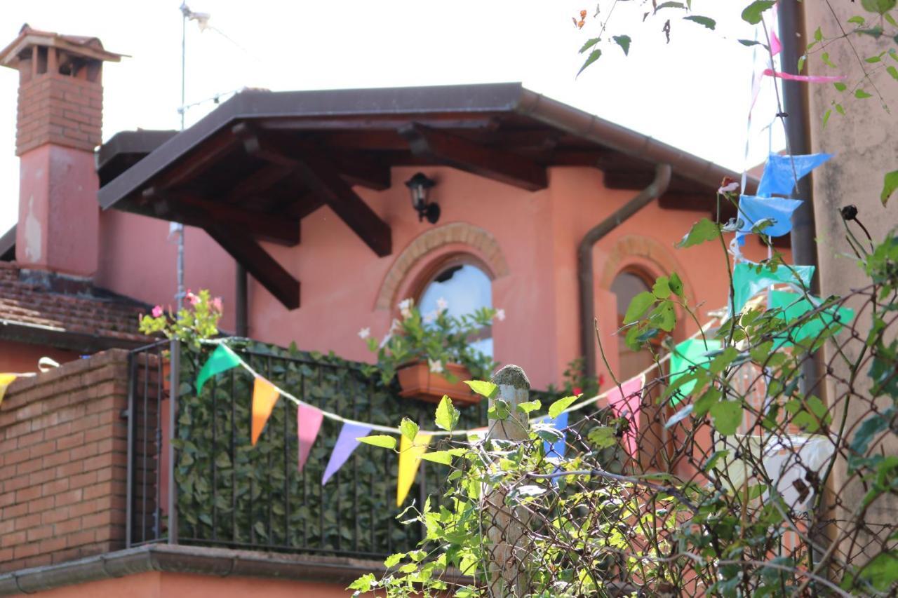 Casa Vacanze Elena Rometta Exteriör bild